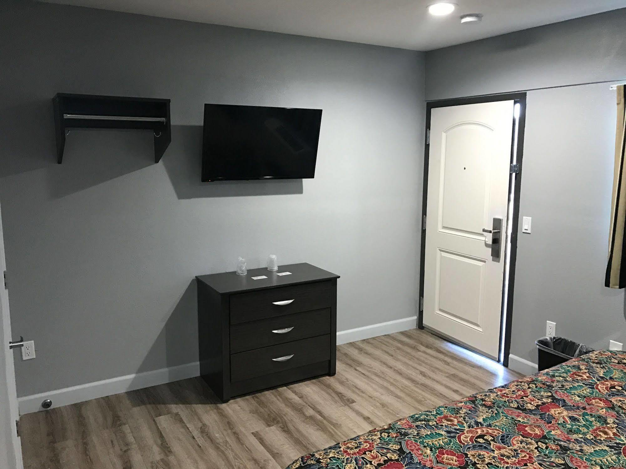 Empire Motel 2*